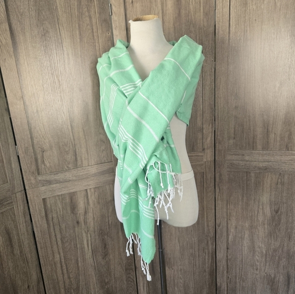 Scarf accessories beach cover - Picture 2 of 5